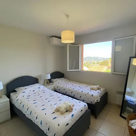 Сasa de vacaciones Modern House's - Swimming Pools Ac And Garage - Benakey *